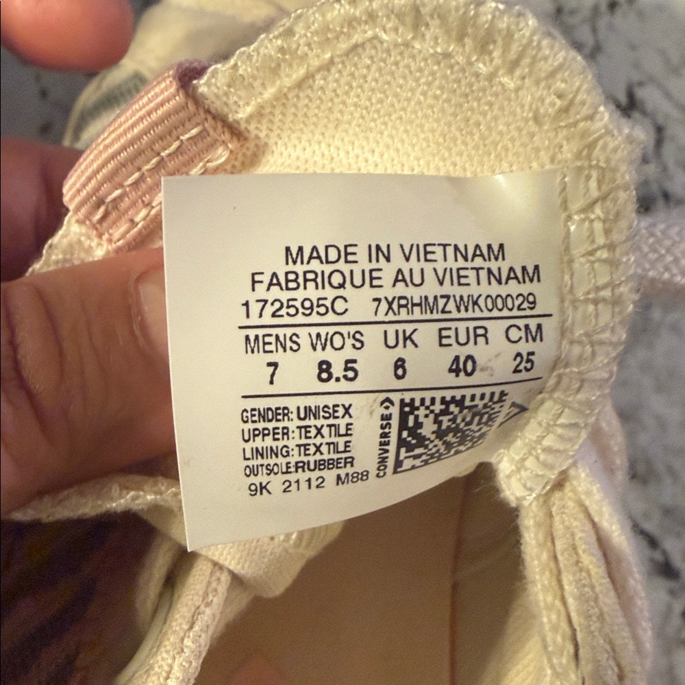 Converse Stylish Cream and Gray Women's Sneakers - Picture 9 of 9